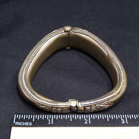 Vintage Tribal Embossed Bracelet w/ Plunger Clasp, Gold Wash, 1940s - Picture 5 of 10